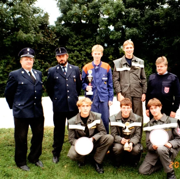 Jugendgruppe 1997.jpg